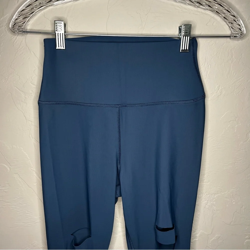 Alo Blue Ripped Warrior High Rise Yoga Leggings‎